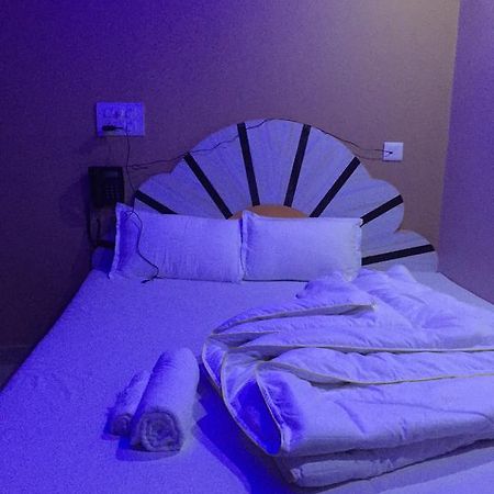 Oyo 75627 New Ankit Guest House Varanasi Dış mekan fotoğraf