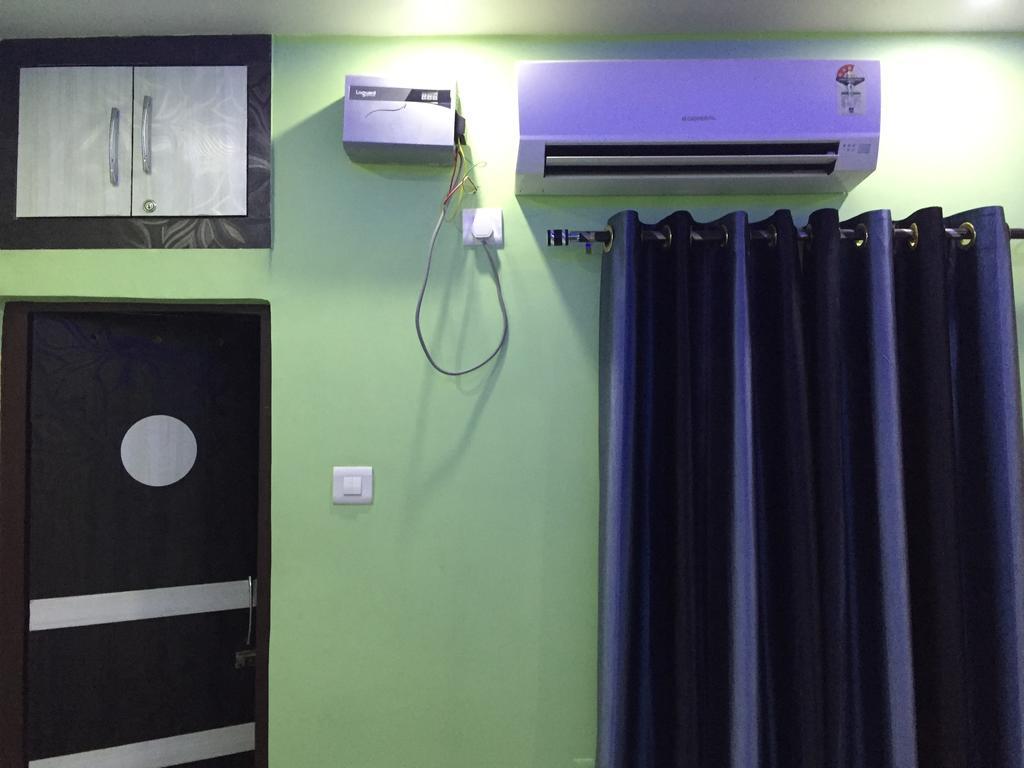 Oyo 75627 New Ankit Guest House Varanasi Oda fotoğraf